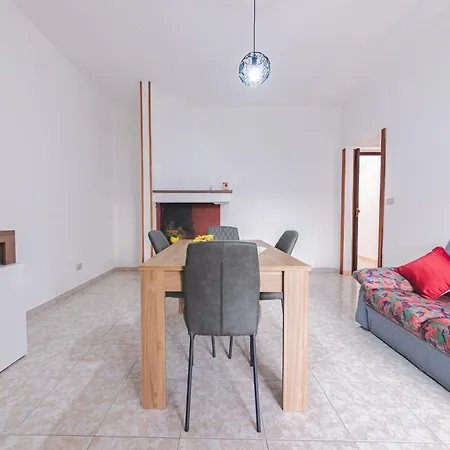 Lucy's Flat - Melendugno