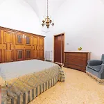 Lucy's Flat - Apartament