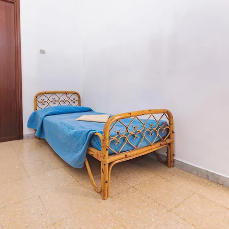 Lucy's Flat -